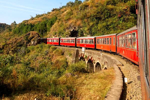 shimla-train